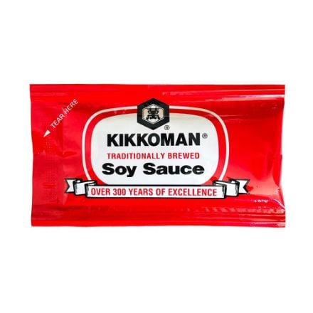 Salsa soya Kikkoman sobre Imagen de Salsa de soya porcion Kikkoman 500 pz de 6 mL
